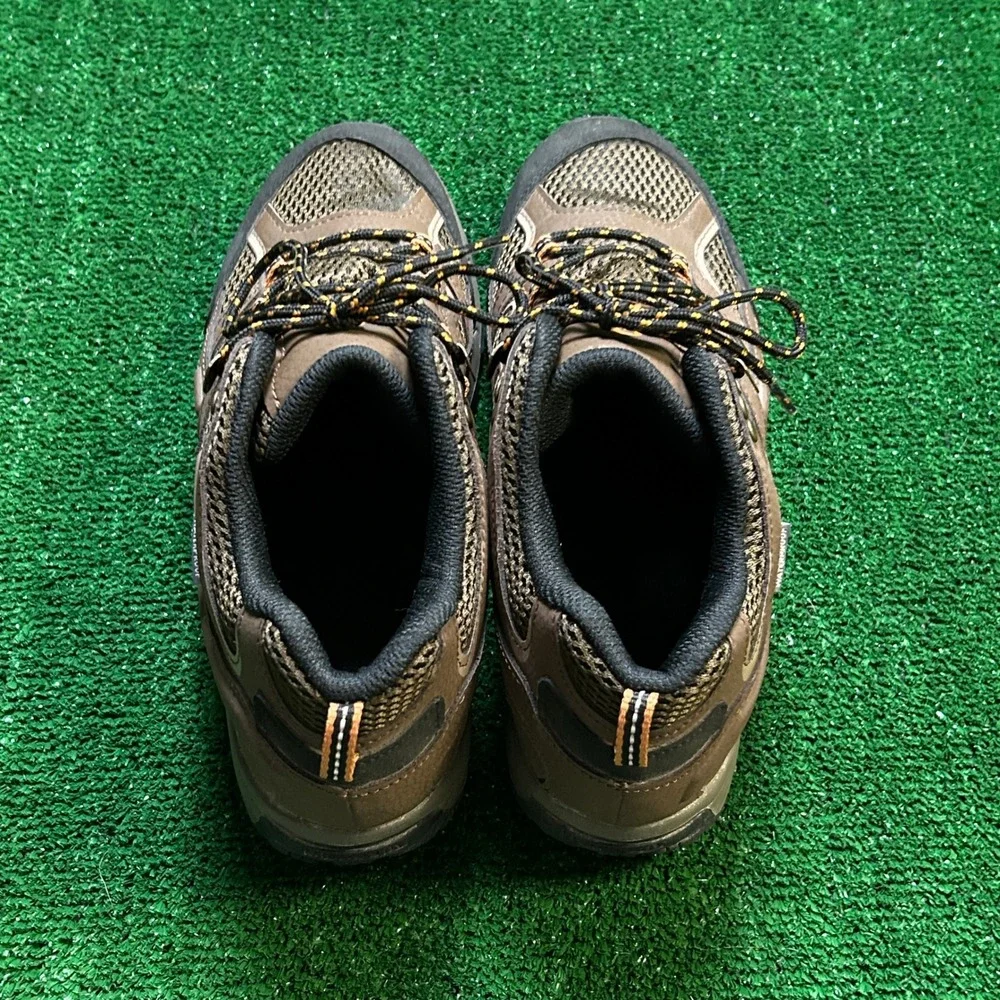 Merrell Moab 2 Mid Waterproof Hiking Boots Youth 7M Women 8.5/ 9